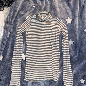 Hollister stripped turtle neck